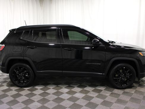 Used 2025 Jeep Compass Latitude w/ Altitude Special Edition AWD/4WD image 27