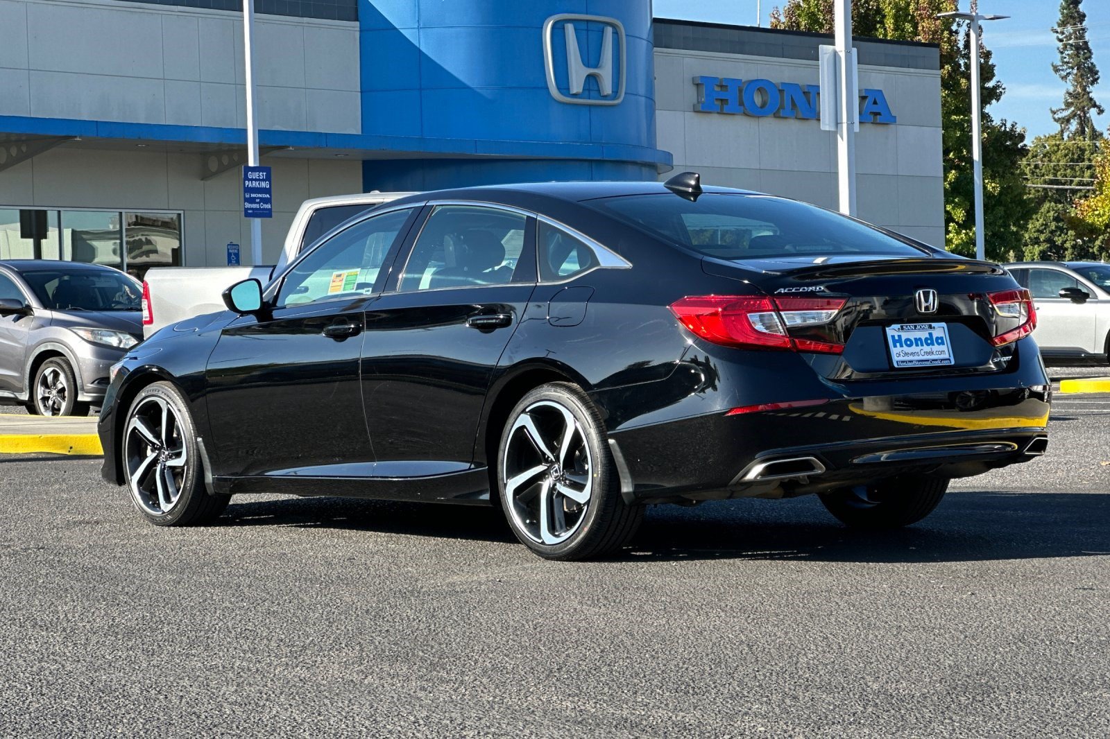 Used 2022 Honda Accord Sport image 3