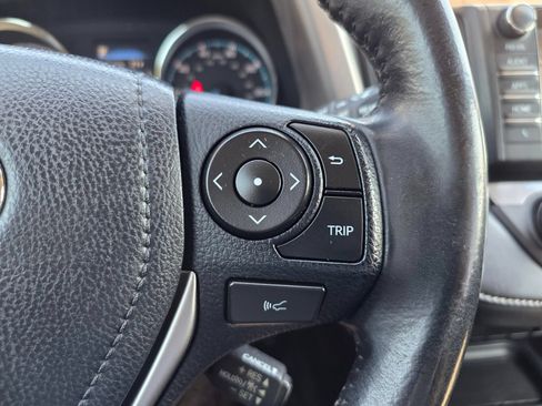 Used 2018 Toyota RAV4 XLE AWD/4WD image 21