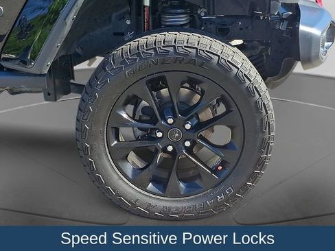 Used 2024 Jeep Gladiator Sport AWD/4WD image 10