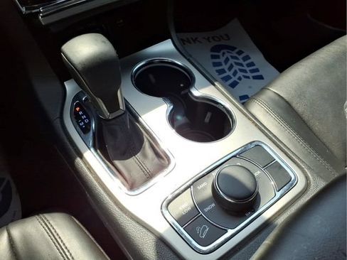 Used 2019 Jeep Grand Cherokee Limited AWD/4WD image 22