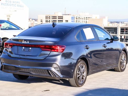 Used 2022 Kia Forte LXS image 4