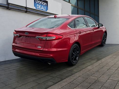 Used 2020 Ford Fusion SE FWD image 3