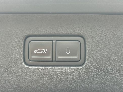 Used 2023 Genesis GV80 2.5T w/ Prestige Package image 34