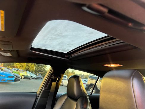 Used 2020 Toyota Corolla XSE image 19