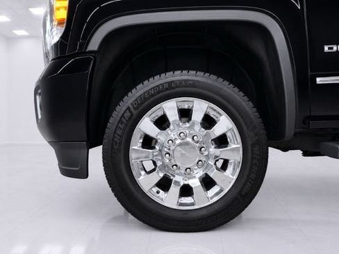 Used 2018 GMC Sierra 2500 Denali AWD/4WD image 5