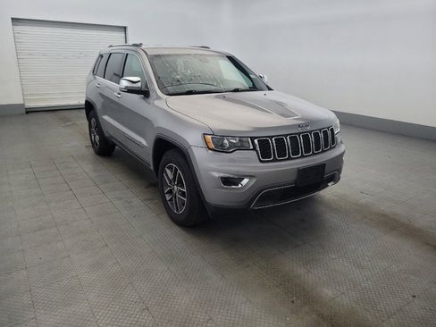 Used 2017 Jeep Grand Cherokee Limited AWD/4WD image 13