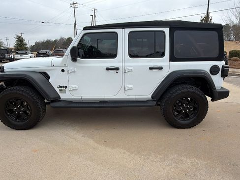 Used 2021 Jeep Wrangler Unlimited Sport image 11