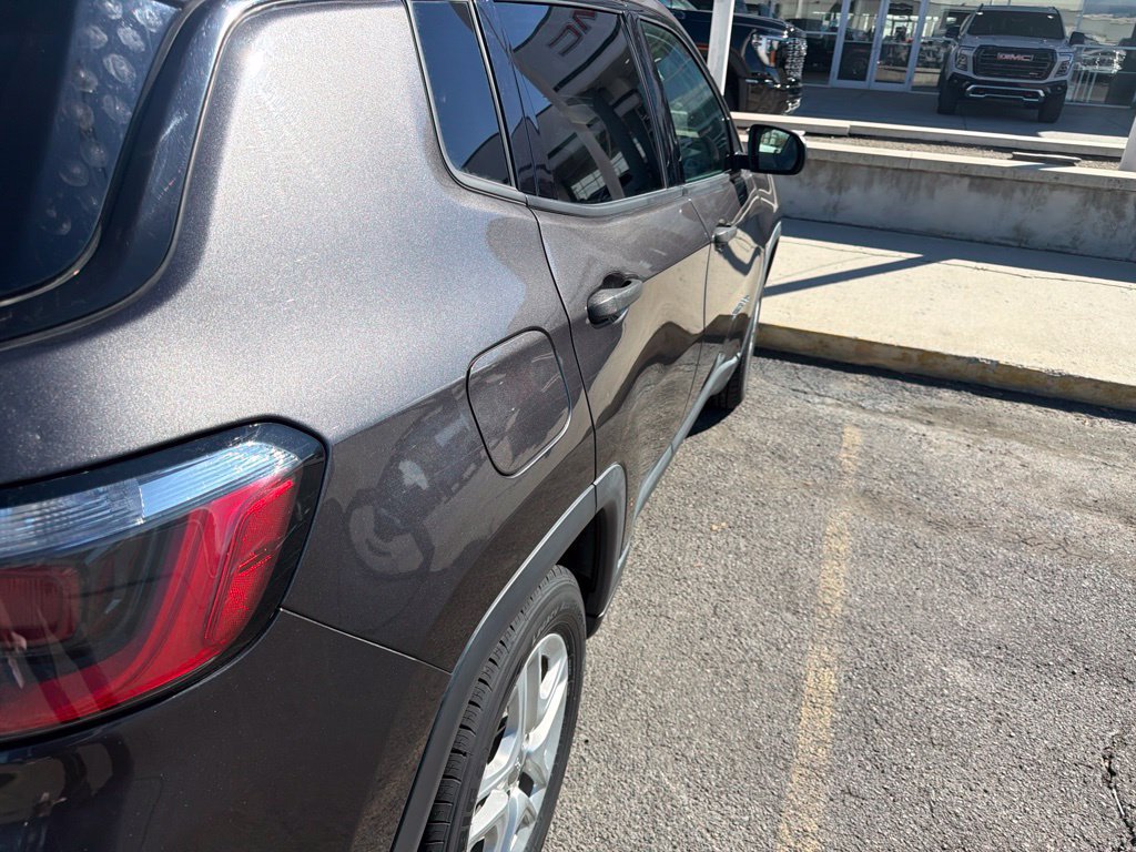 Used 2018 Jeep Compass Sport FWD image 6