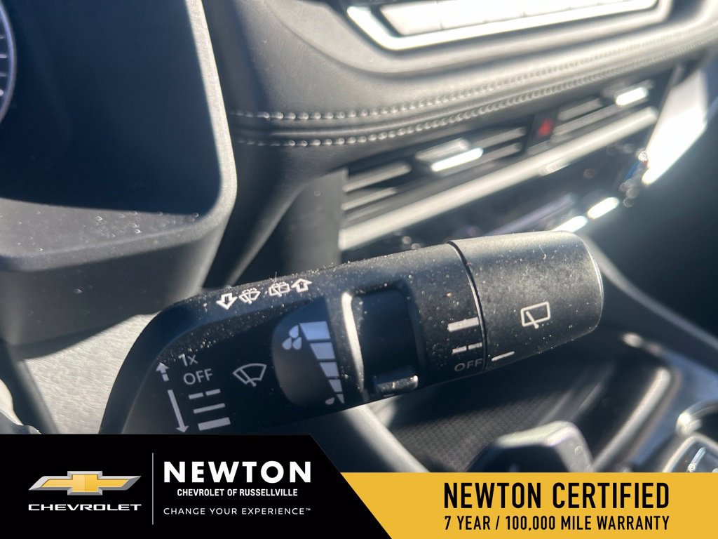 Used 2025 Nissan Rogue SV FWD image 16