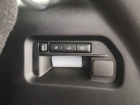 Used 2022 Ford Explorer Limited w/ Equipment Group 301A image 26