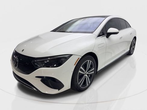 Used 2023 Mercedes-Benz EQE 350+ Sedan image 2