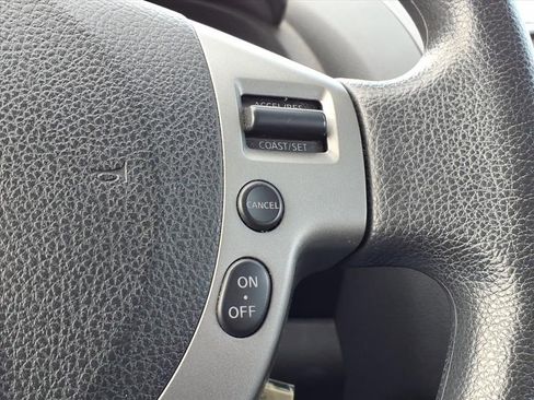 Used 2012 Nissan Rogue S image 25