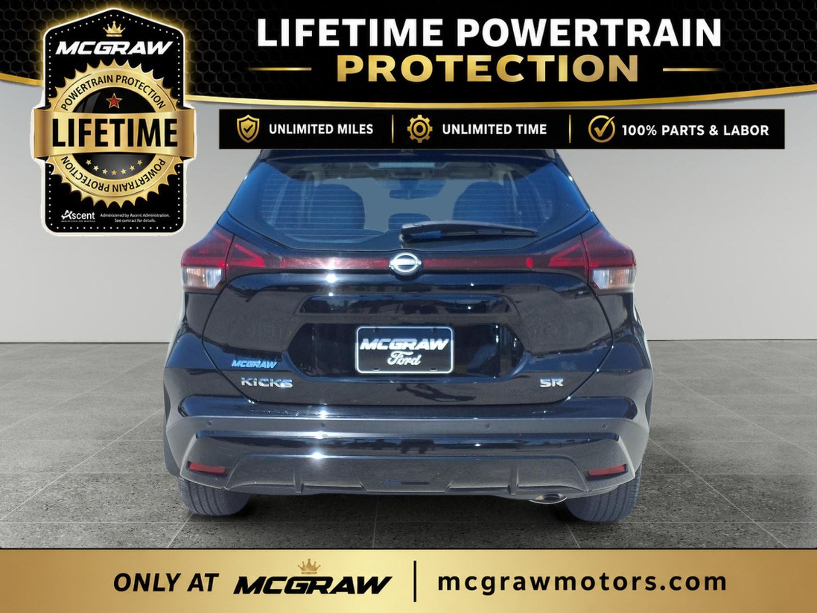 Used 2024 Nissan Kicks SR w/ SR Premium Package FWD image 4