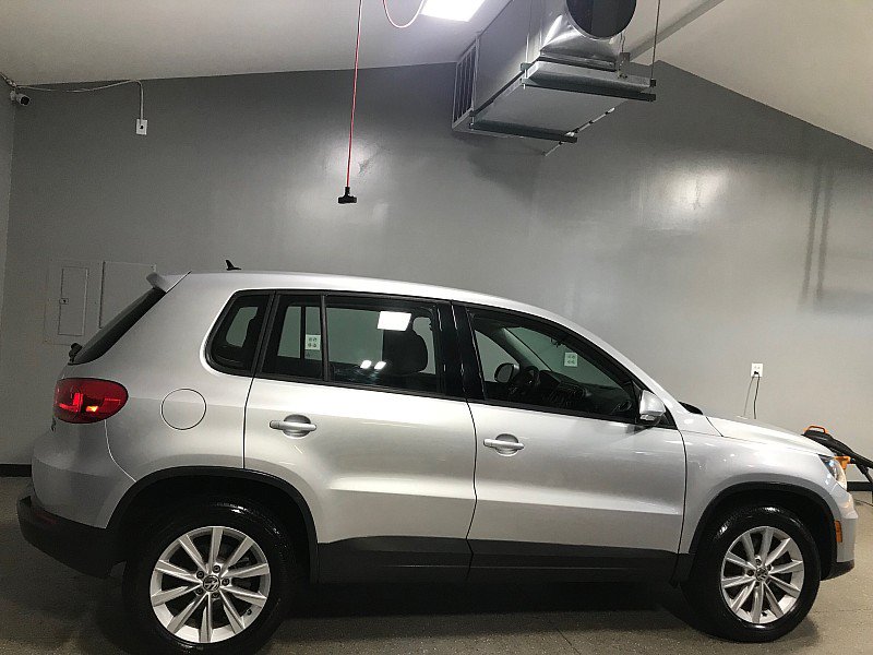 Used 2017 Volkswagen Tiguan Limited w/ Alloy Wheels Package AWD/4WD image 2