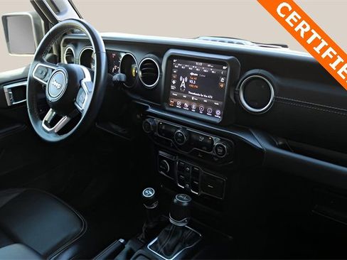 Used 2022 Jeep Wrangler Unlimited Sahara image 18