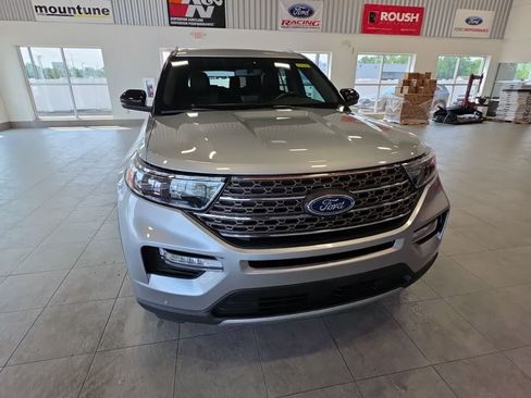 Used 2024 Ford Explorer King Ranch w/ Technology Package AWD/4WD image 4