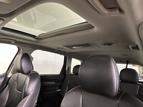 Used 2021 Kia Telluride EX w/ EX Premium Package AWD/4WD image 14