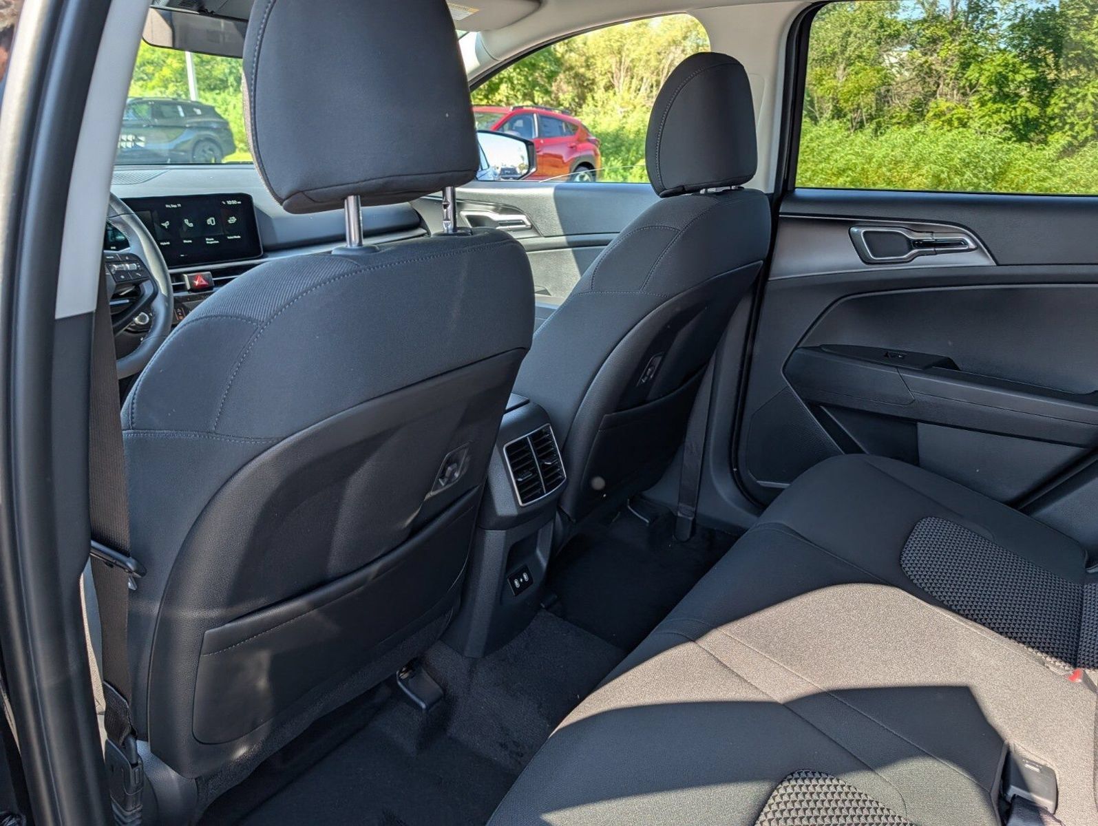 New 2027 Kia Sportage S FWD image 24
