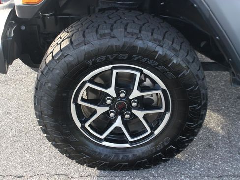 Used 2024 Jeep Wrangler Unlimited Rubicon image 37