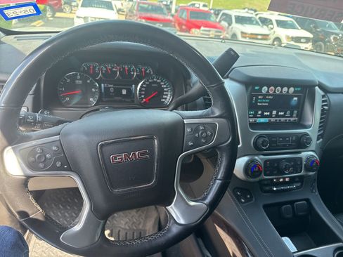 Used 2019 GMC Yukon SLT AWD/4WD image 17