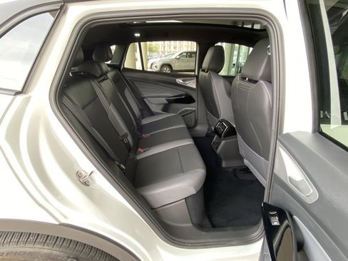 Used 2023 Volkswagen ID.4 Pro S AWD/4WD image 31