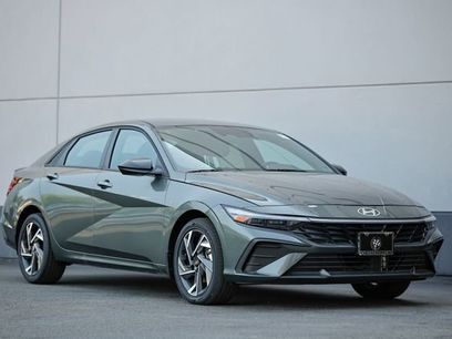 New 2025 Hyundai Elantra SEL