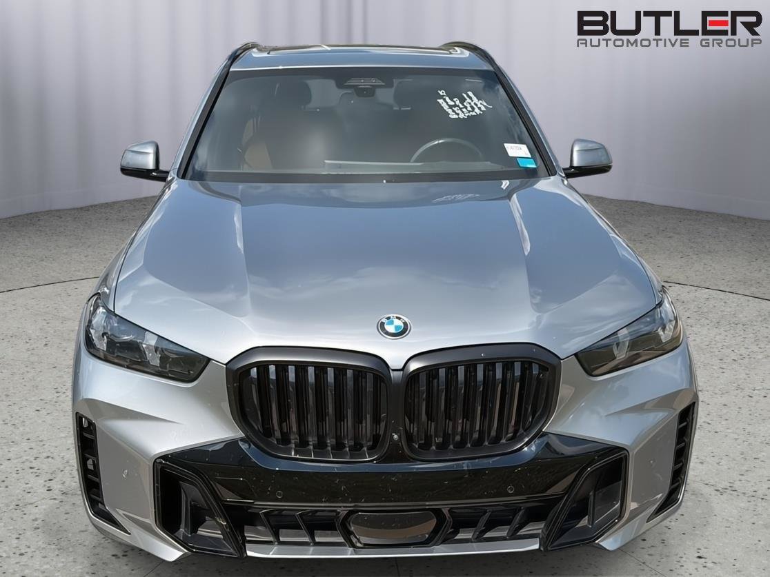 Used 2025 BMW X5 sDrive40i w/ M Sport Package RWD image 4