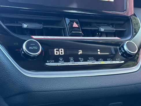 Certified 2025 Toyota Corolla LE image 24