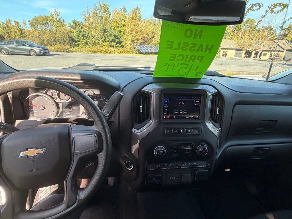 Used 2024 Chevrolet Silverado 2500 Custom w/ Custom Convenience Package AWD/4WD image 14