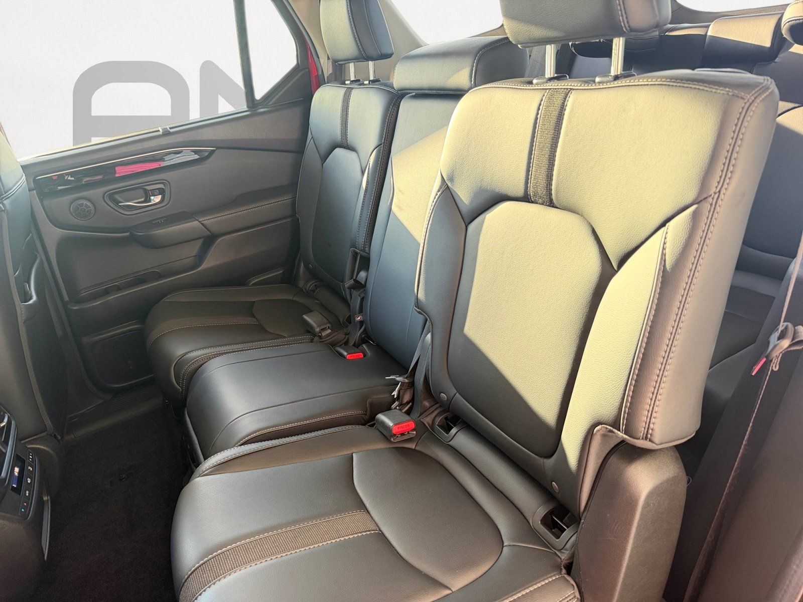 Used 2025 Honda Pilot EX-L image 18