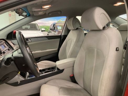 Used 2017 Hyundai Sonata SE image 8