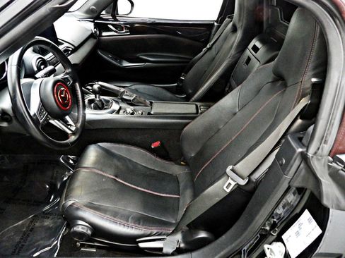 Used 2018 MAZDA MX-5 Miata Grand Touring RWD image 14