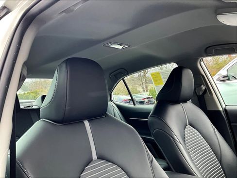 Used 2023 Toyota Camry SE FWD image 22