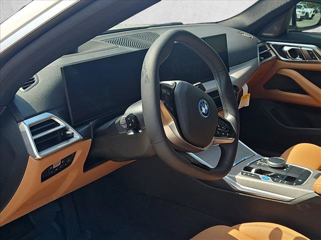 Used 2026 BMW i4 xDrive40i w/ Premium Package AWD/4WD image 2