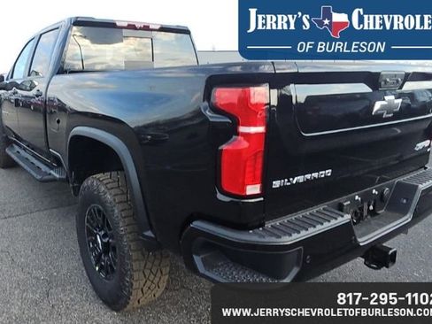 Used 2026 Chevrolet Silverado 2500 ZR2 image 2