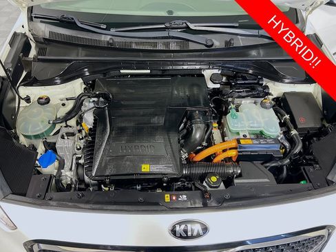 Certified 2017 Kia Niro Touring image 33