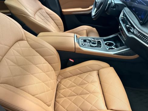 Used 2023 BMW X7 xDrive40i w/ Executive Package AWD/4WD image 16