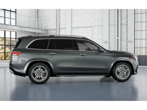 Used 2026 Mercedes-Benz GLS 450 4MATIC image 17