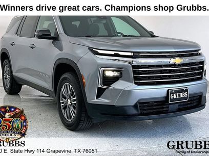 Used 2024 Chevrolet Traverse LT