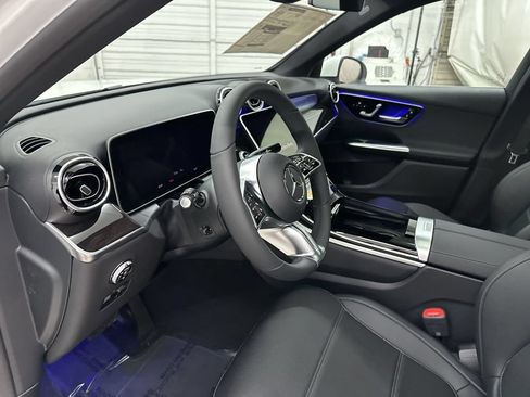 Used 2026 Mercedes-Benz GLC 300 4MATIC image 9