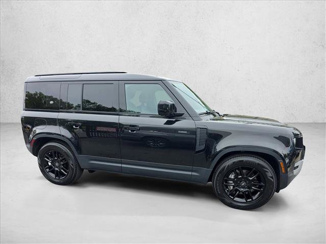 Used 2024 Land Rover Defender 110 S AWD/4WD image 4