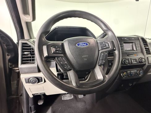 Used 2019 Ford F250 XL w/ STX Appearance Package AWD/4WD image 4