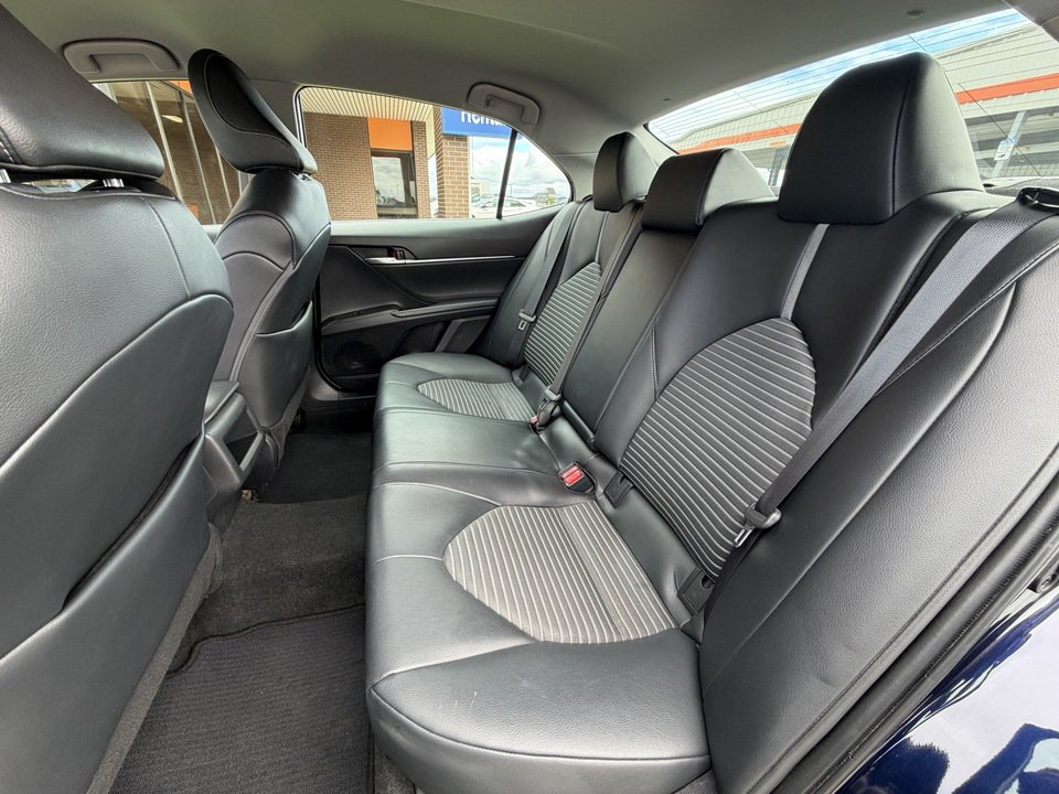Used 2022 Toyota Camry SE FWD image 21