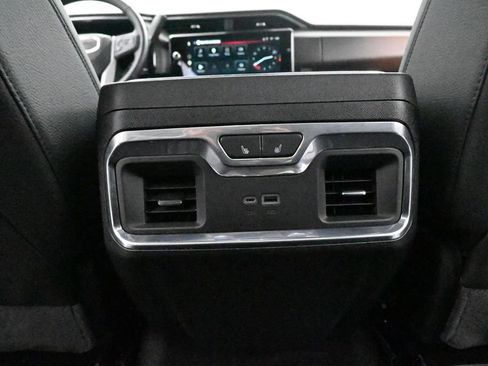 Used 2026 GMC Sierra 3500 Denali w/ Denali Reserve Package AWD/4WD image 18