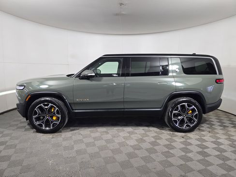 Used 2022 Rivian R1S Launch Edition image 2