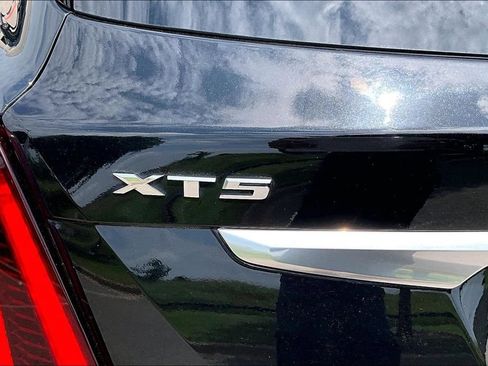 Certified 2022 Cadillac XT5 Premium Luxury FWD image 31