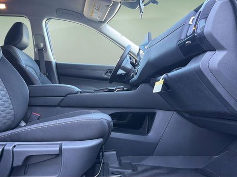 New 2026 Nissan Pathfinder SV AWD/4WD image 11