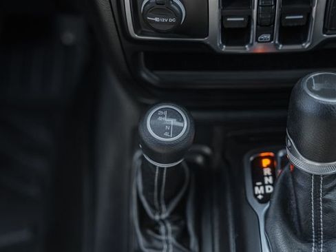 Used 2021 Jeep Wrangler Unlimited Sahara image 36