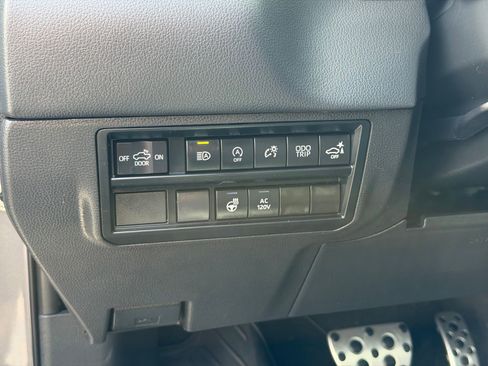 Used 2024 Toyota Tundra Limited w/ TRD Off-Road Package AWD/4WD image 15
